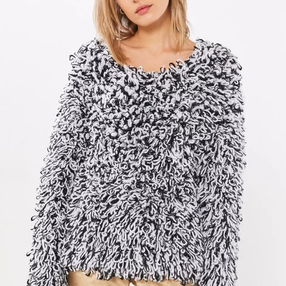 NWOT Urban Outfitters Glamorous Loopy Shaggy Fringe Sweater size XS-S - Picture 7 of 7